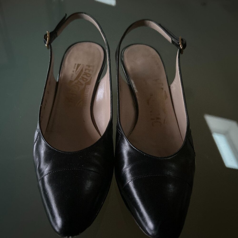 Salvatore Ferragamo - Black Calf Slingback heels - Size 6AAAA (Narrow)